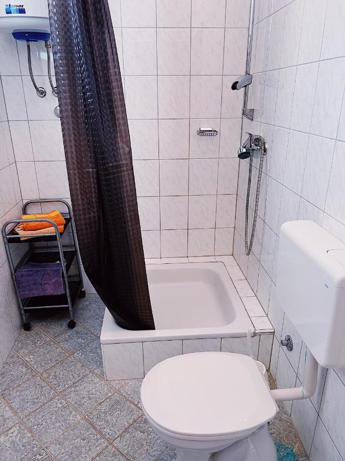 Apartmani Marin Medulin Eksteriør bilde